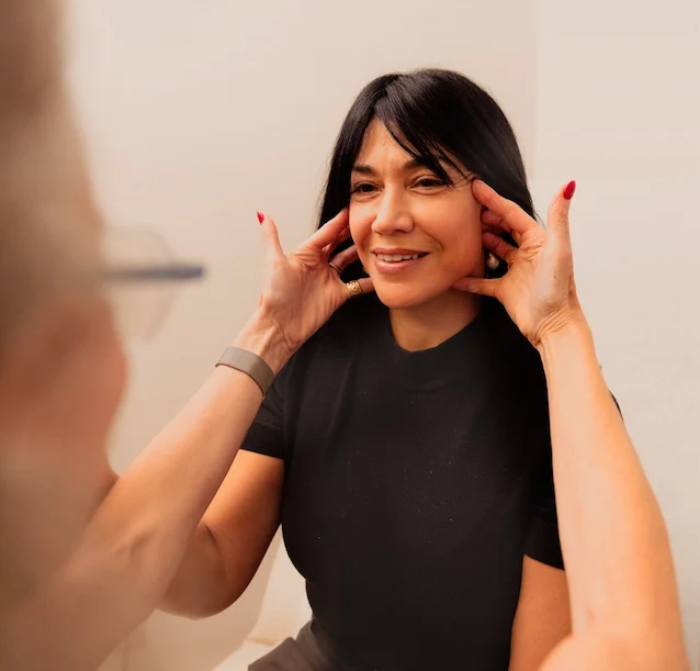 How do the main facelift techniques work at each tissue layer?